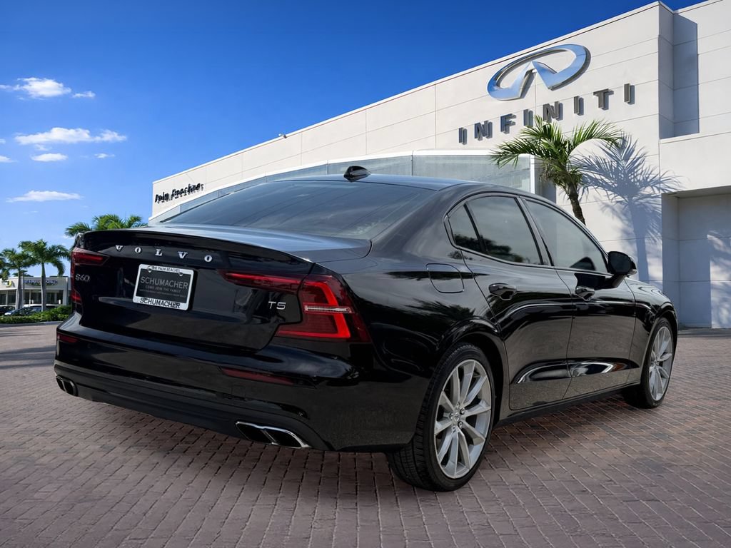 Used 2020 Volvo S60 T5 Momentum FWD image 7