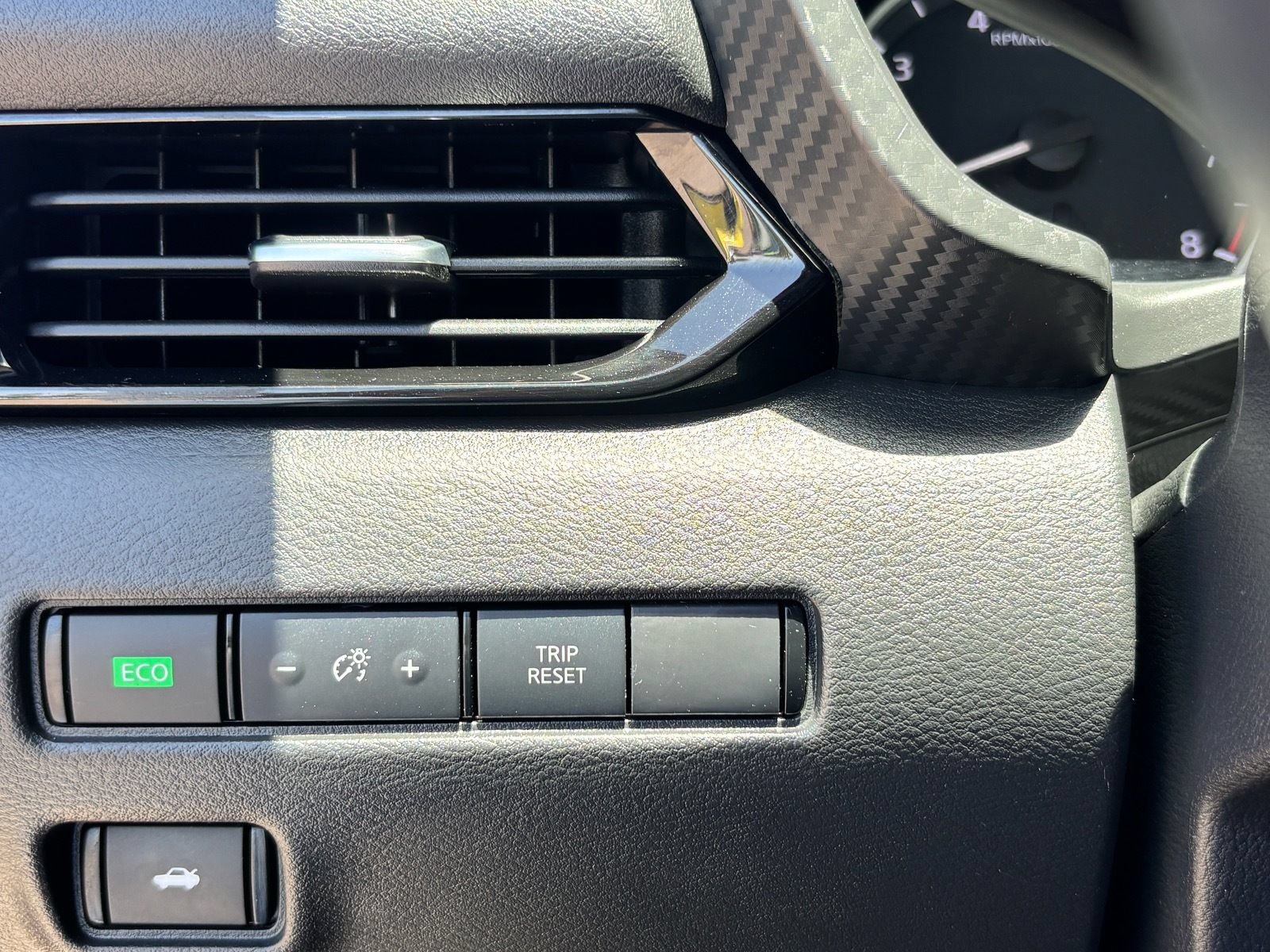 Used 2021 Nissan Sentra SV FWD image 28