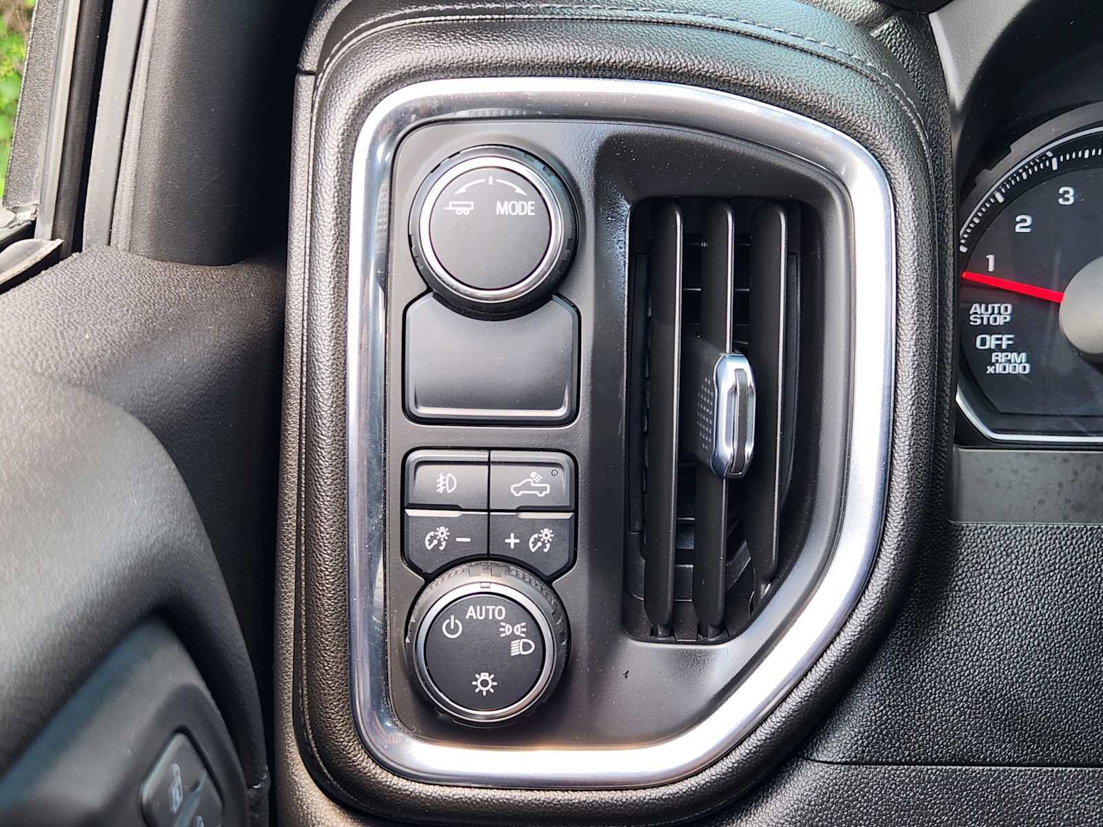Used 2020 Chevrolet Silverado 1500 RST w/ Texas Edition RWD image 21