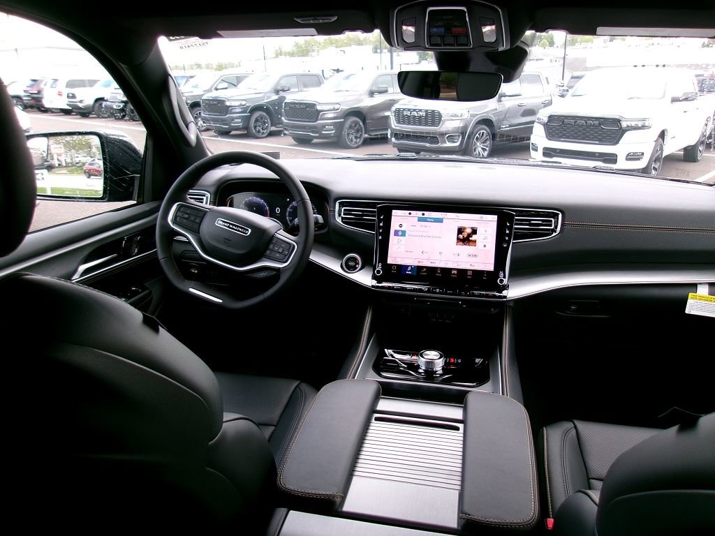 New 2026 Jeep Grand Wagoneer L 4WD image 11