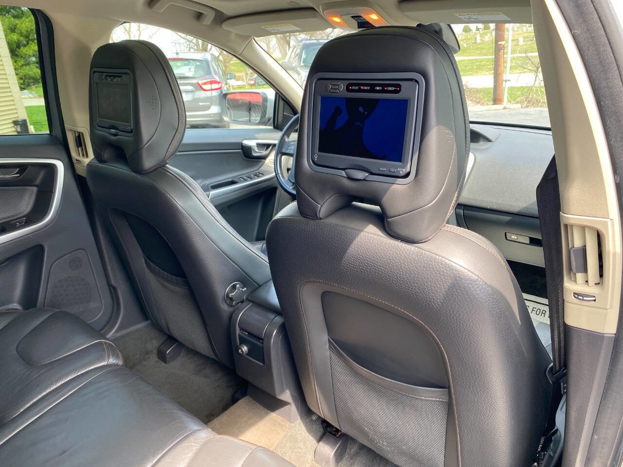 Used 2010 Volvo XC60 T6 image 28
