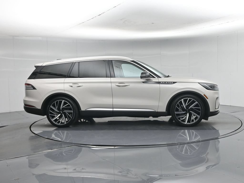 Used 2025 Lincoln Aviator Reserve w/ Equipment Group 201A AWD/4WD image 33