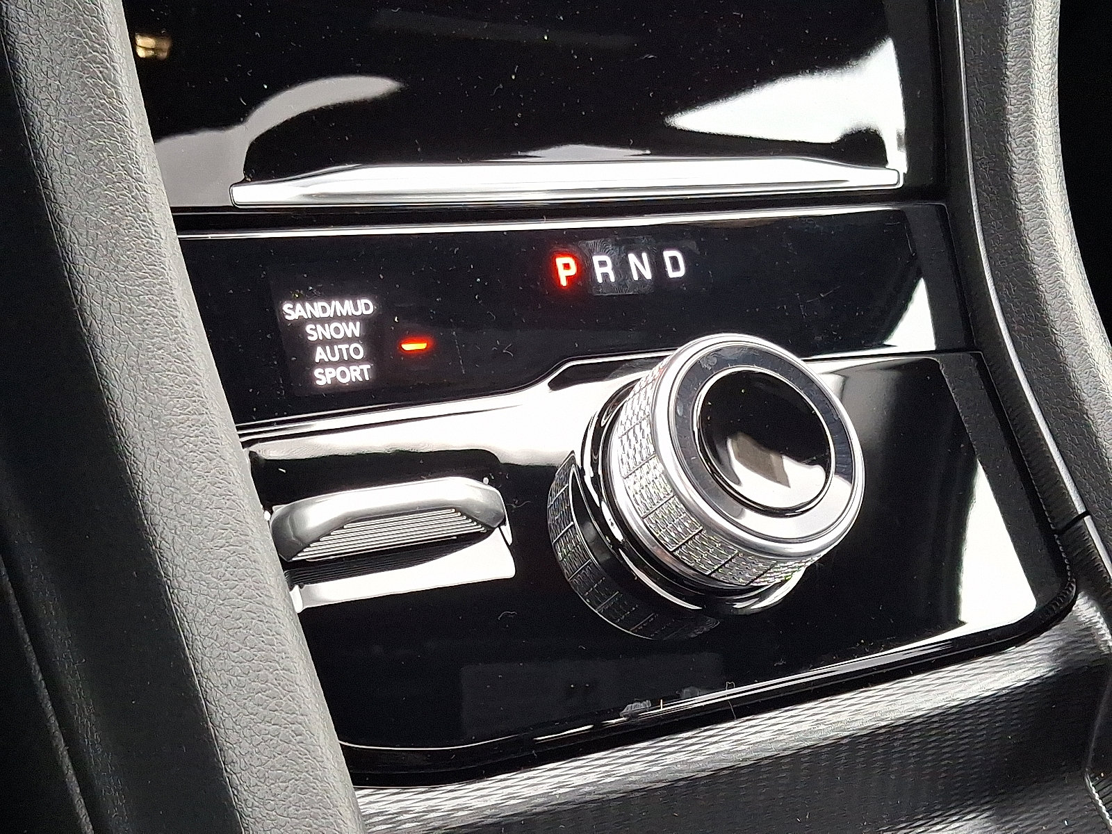 New 2025 Jeep Grand Cherokee Limited w/ Black Appearance Package image 12