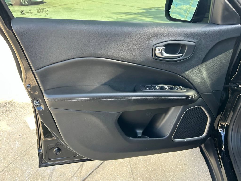 Used 2021 Jeep Compass Latitude FWD image 43