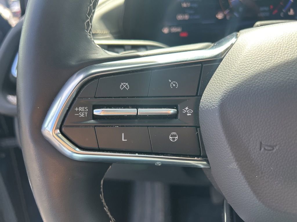 Used 2025 Chevrolet Traverse High Country image 25