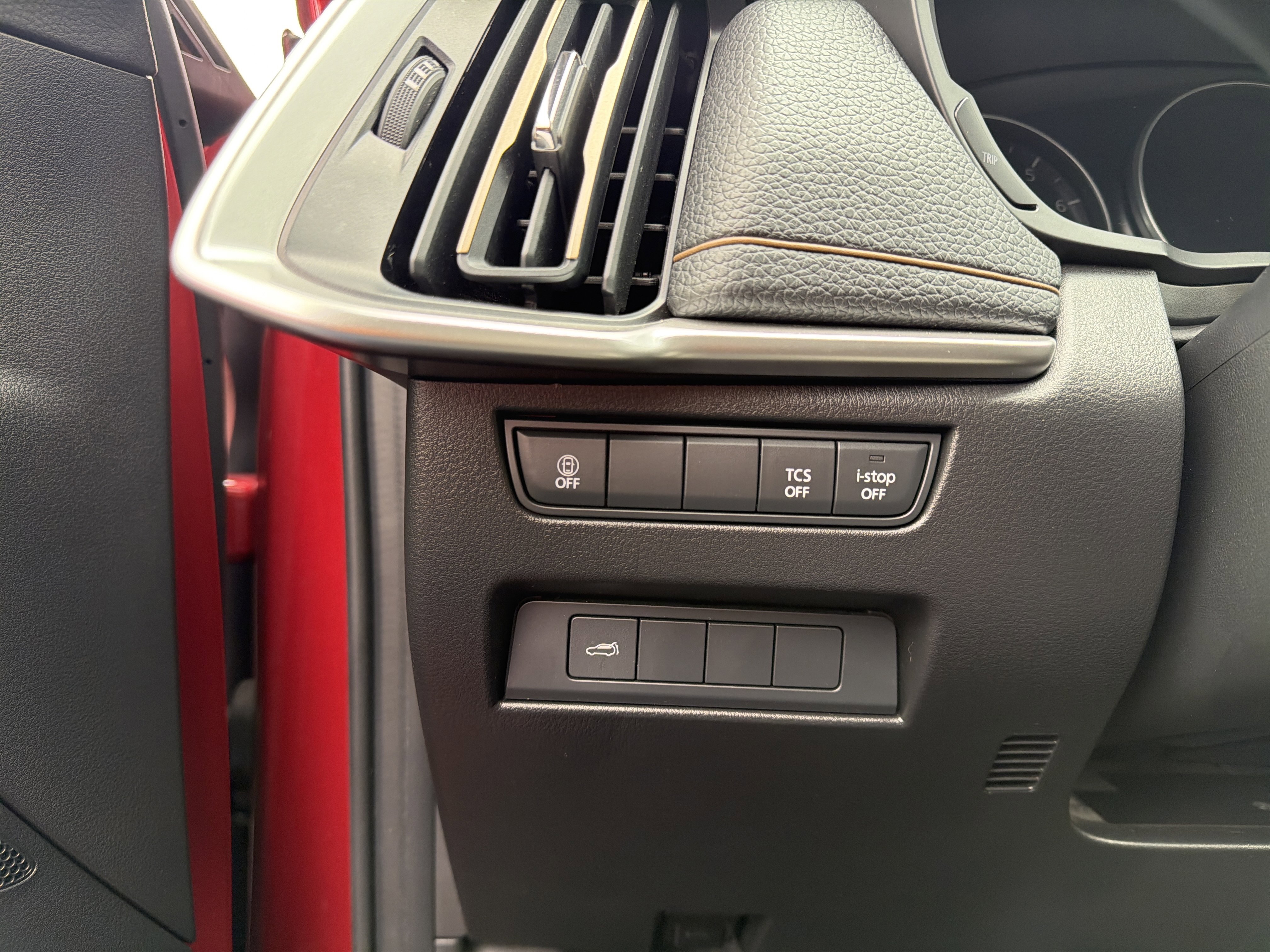 Certified 2024 MAZDA CX-90 3.3 Turbo w/ Preferred Plus image 16