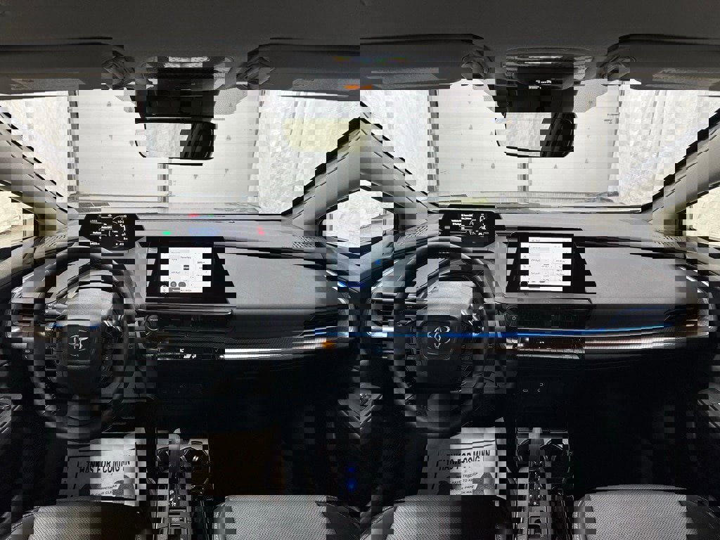 Used 2025 Toyota Prius XLE image 44