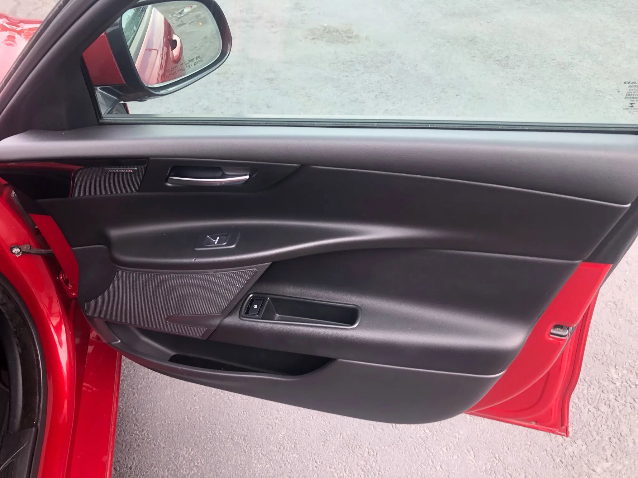 Used 2018 Jaguar XE Premium RWD image 30