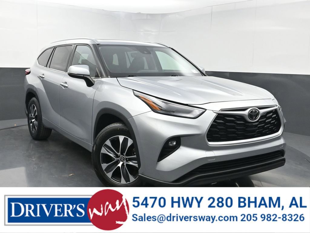 Used 2022 Toyota Highlander XLE