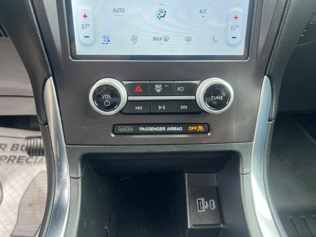 Used 2021 Ford Edge Titanium w/ Equipment Group 301A AWD/4WD image 32