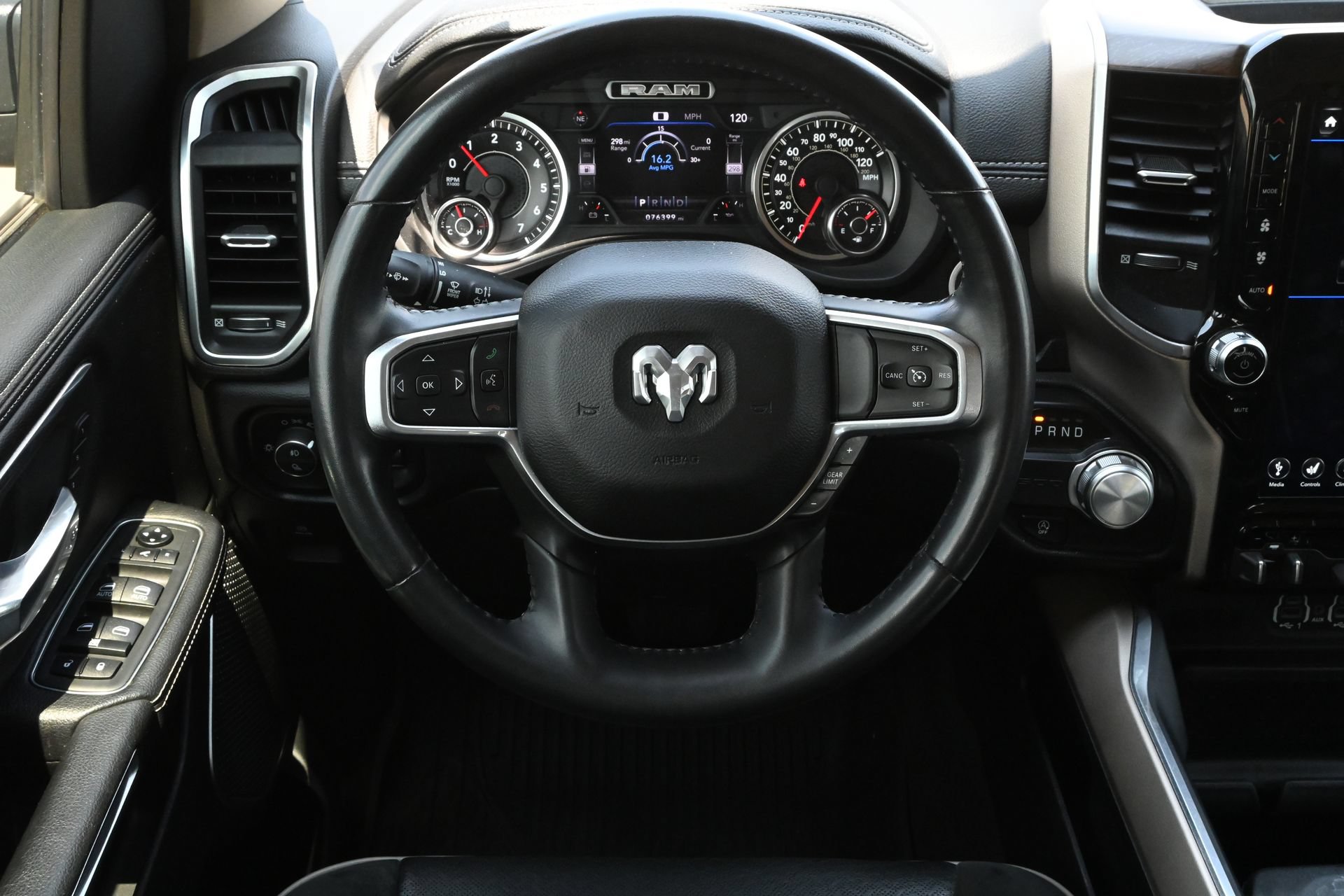 Used 2021 RAM 1500 Laramie w/ Laramie Southwest Edition RWD image 11