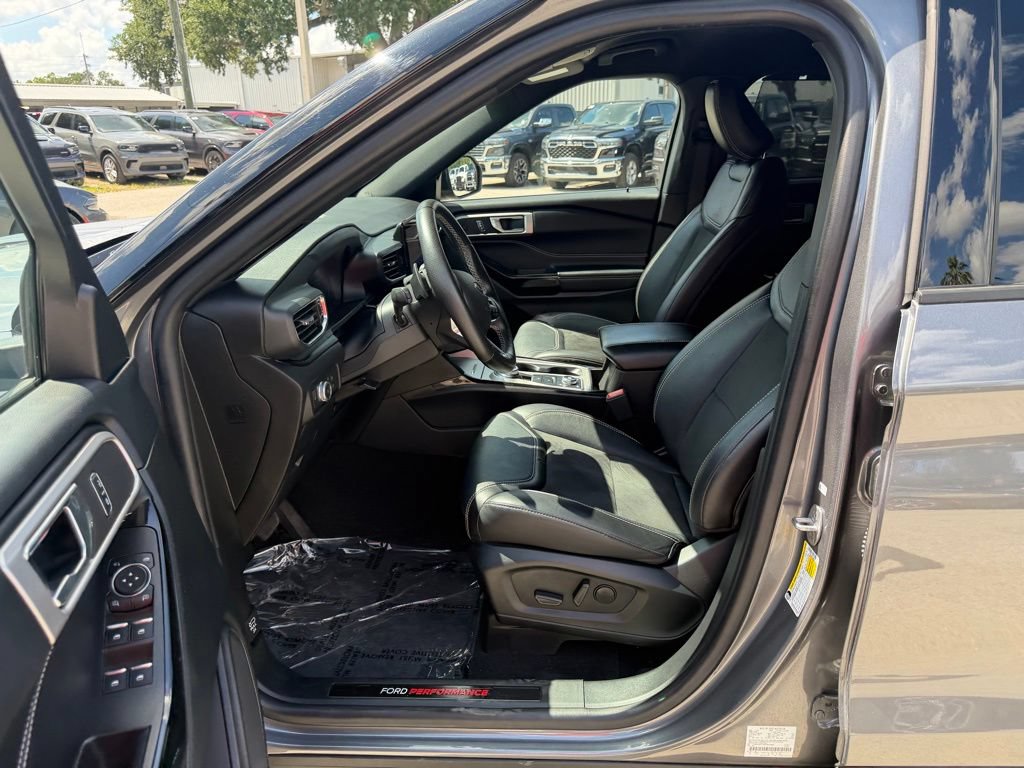 Used 2022 Ford Explorer ST AWD/4WD image 16