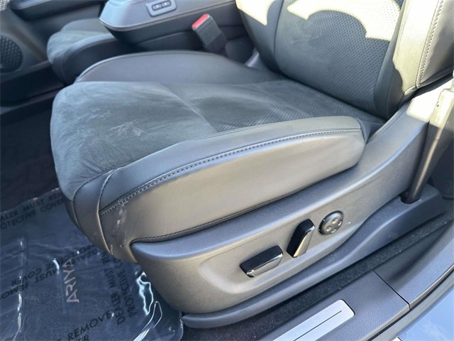 Used 2025 Nissan Ariya AWD image 17