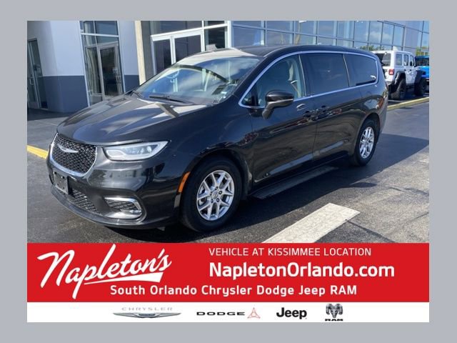 Used 2023 Chrysler Pacifica Touring-L