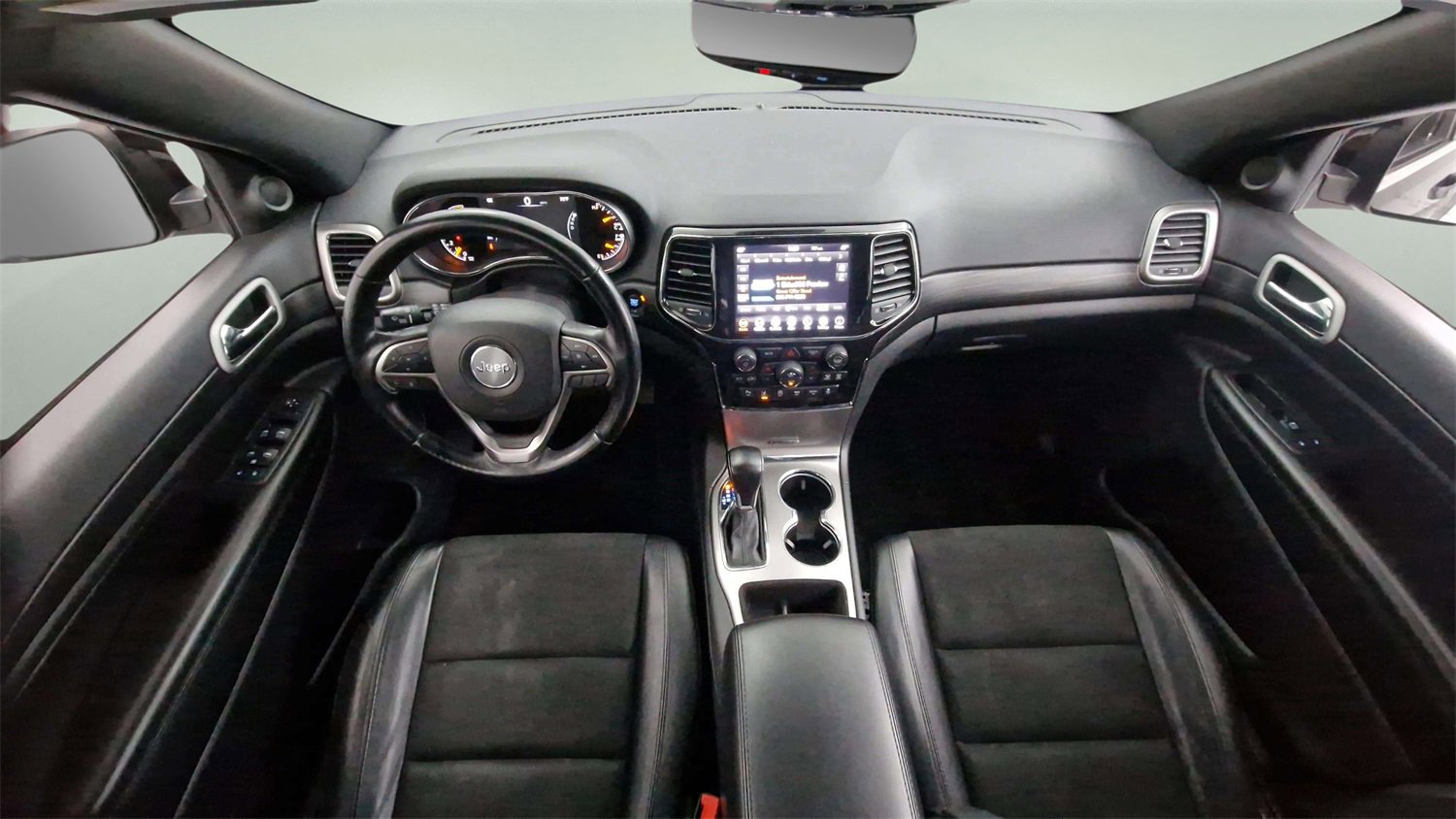 Used 2022 Jeep Grand Cherokee Laredo X image 23