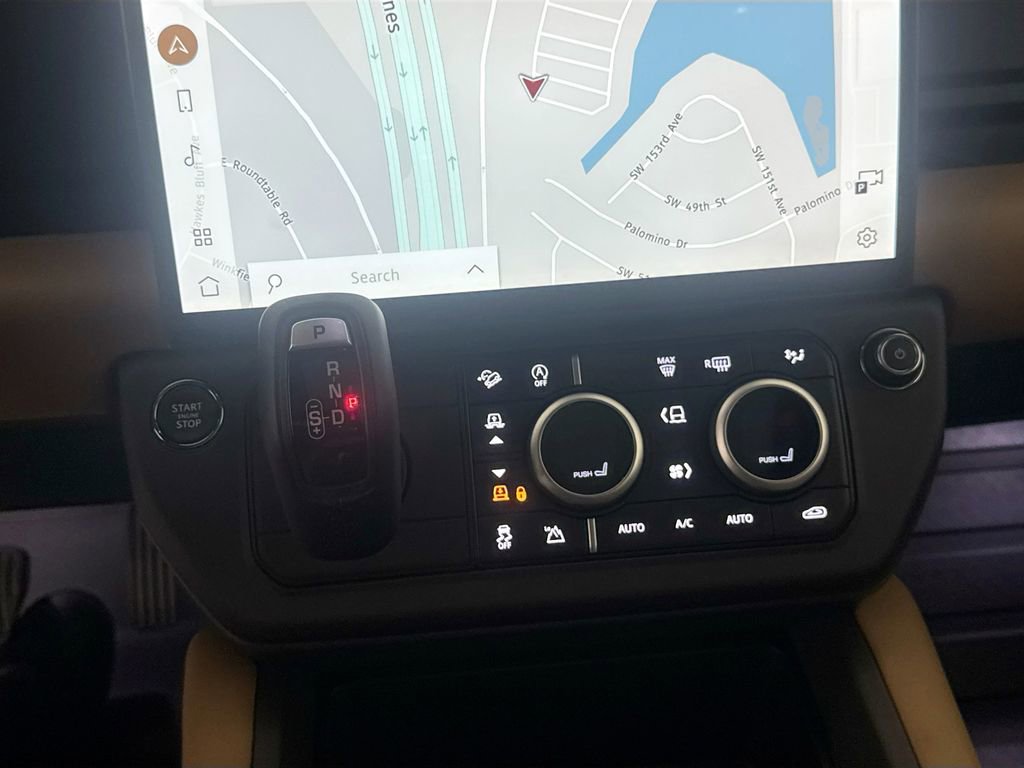 New 2026 Land Rover Defender 110 S AWD/4WD image 16