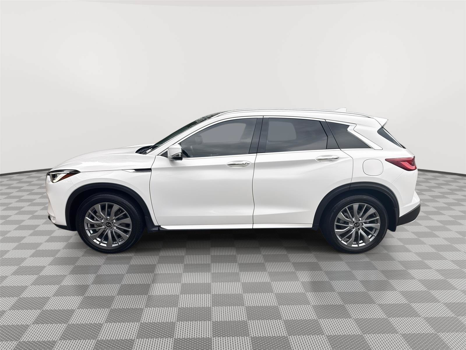 Used 2025 INFINITI QX50 Luxe AWD/4WD image 9