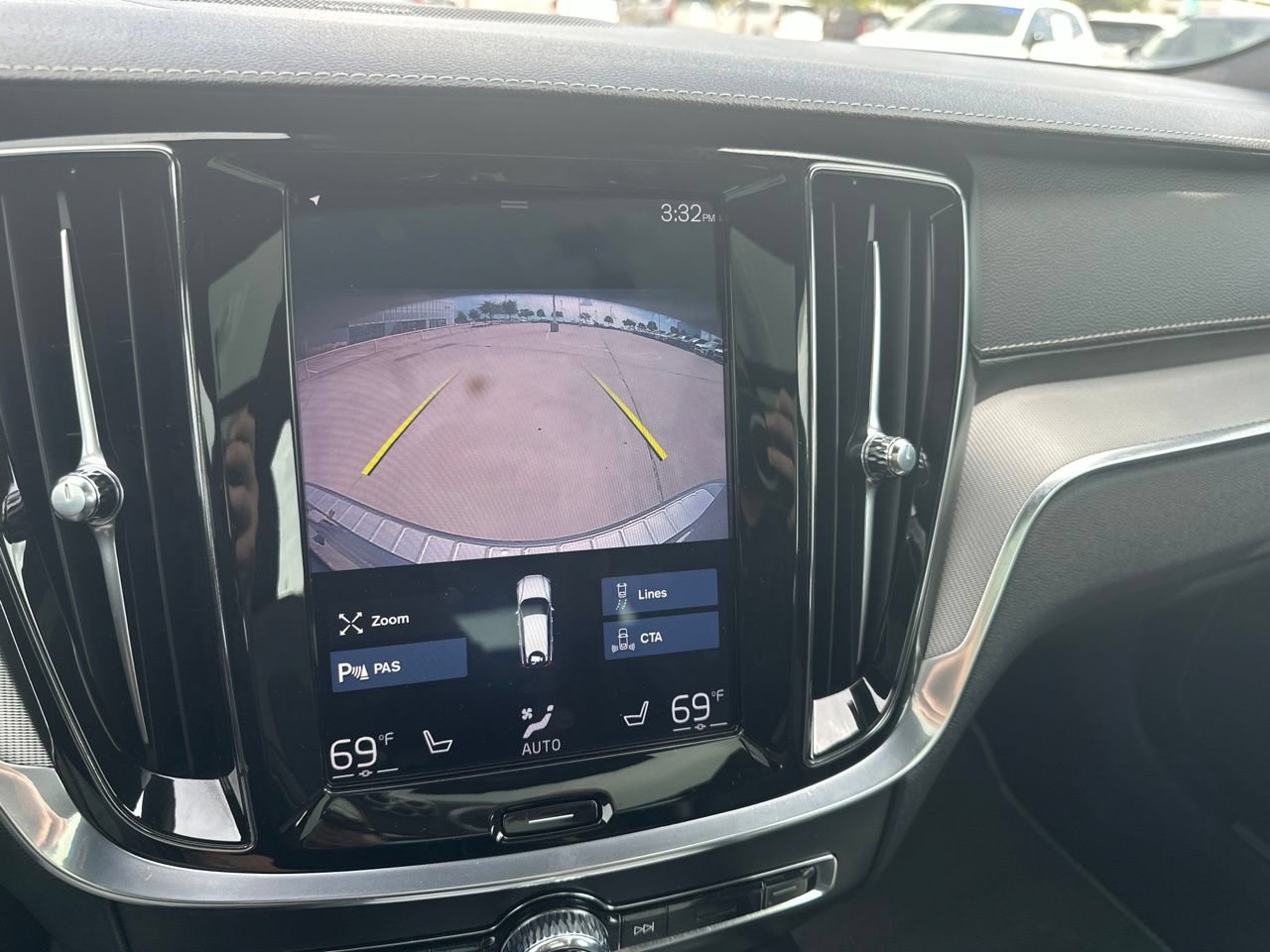 Used 2020 Volvo V60 T6 R-Design FWD image 37