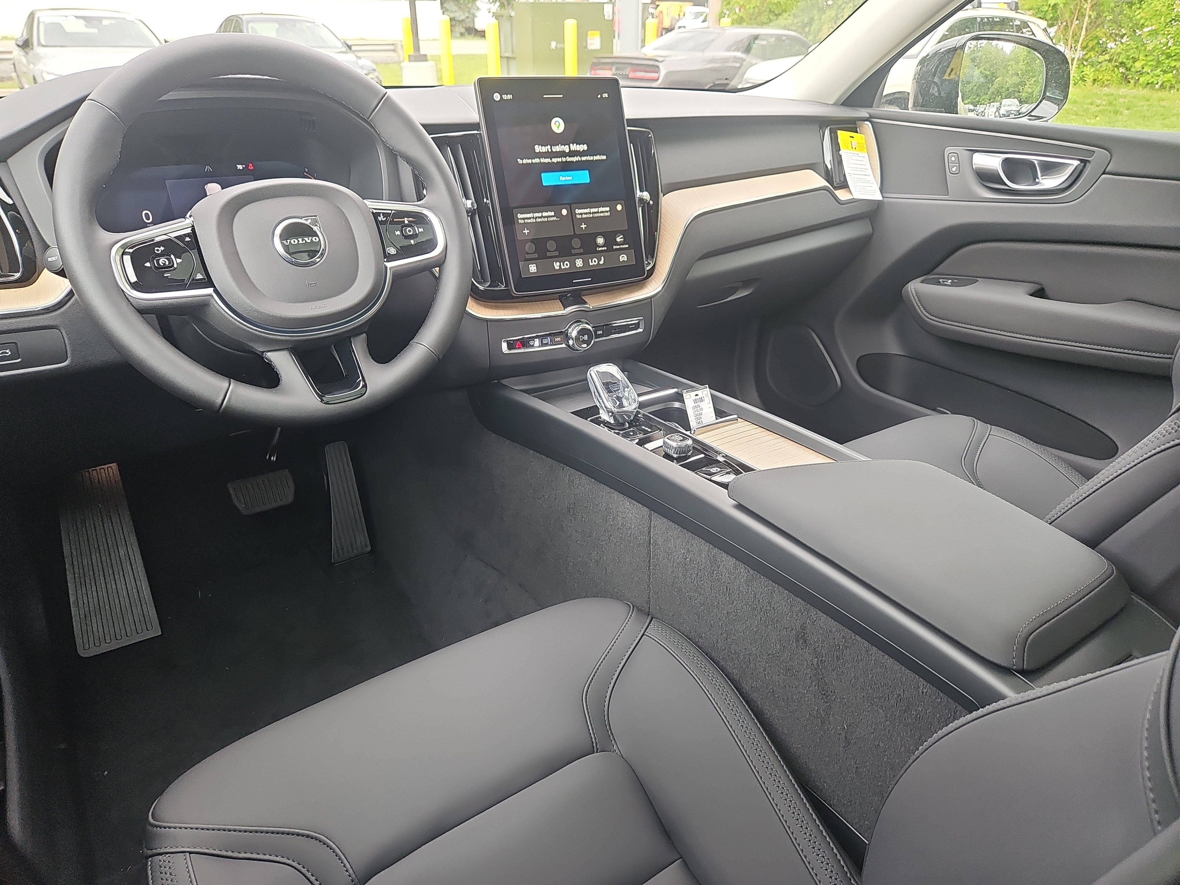 New 2026 Volvo XC60 B5 Core w/ Protection Package Premier AWD/4WD image 3