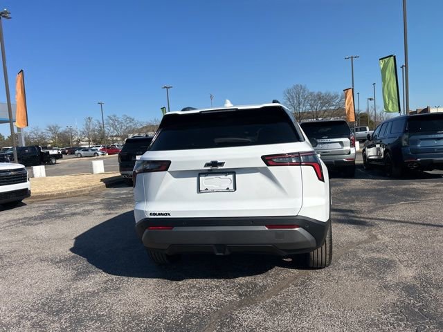 New 2026 Chevrolet Equinox LT w/ Midnight Edition FWD image 4