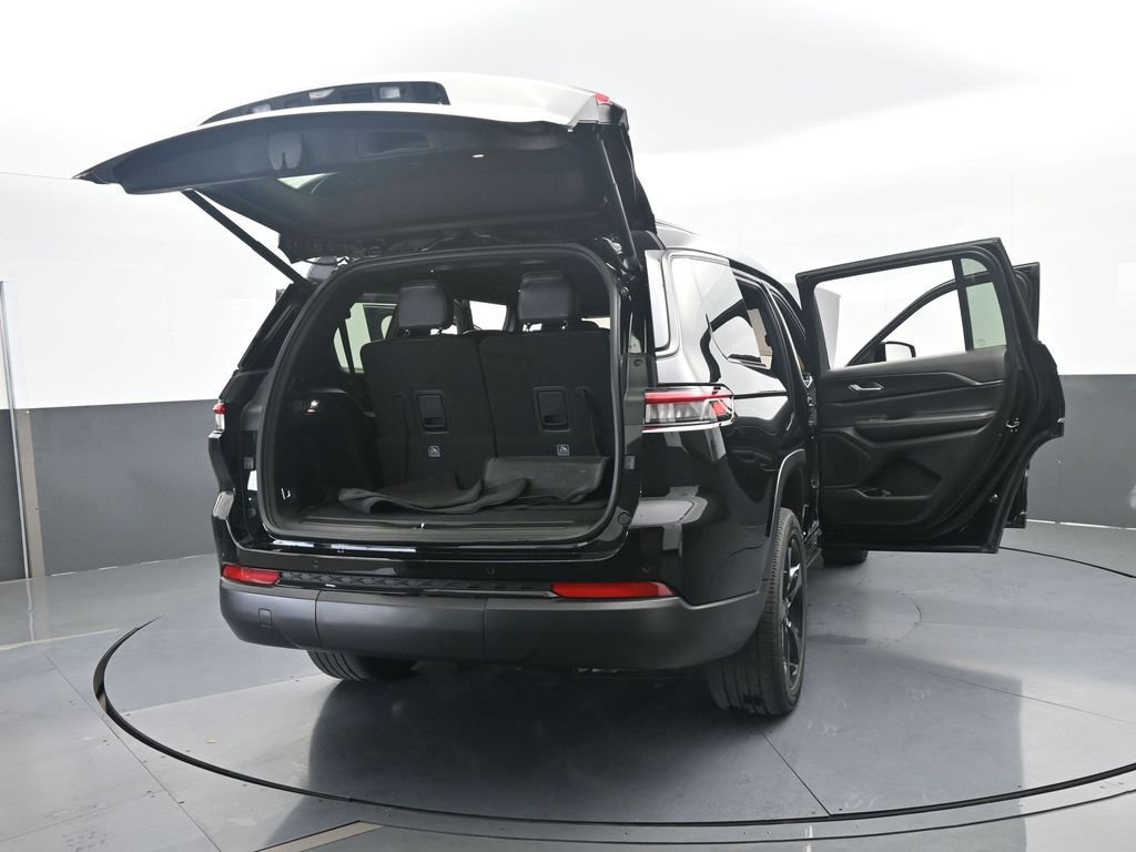 Used 2023 Jeep Grand Cherokee L Laredo image 71