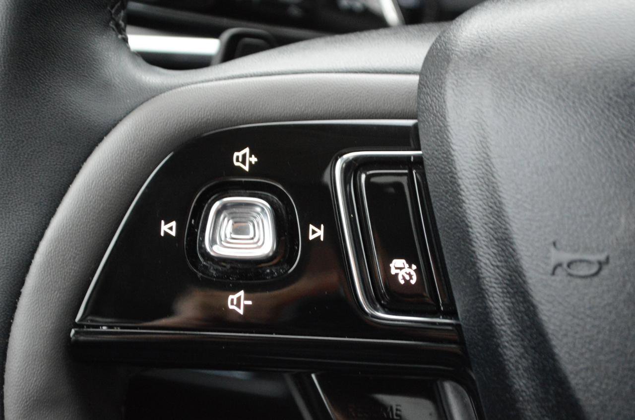 Used 2023 Lincoln Corsair AWD w/ Equipment Group 101A image 33