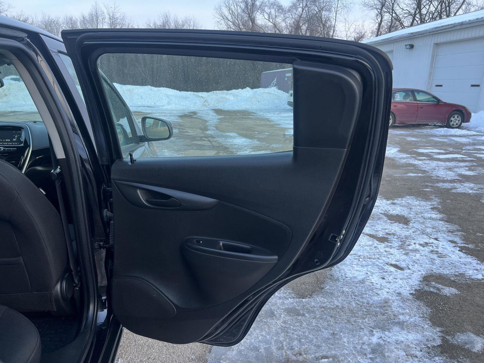 Used 2017 Chevrolet Spark LT image 31