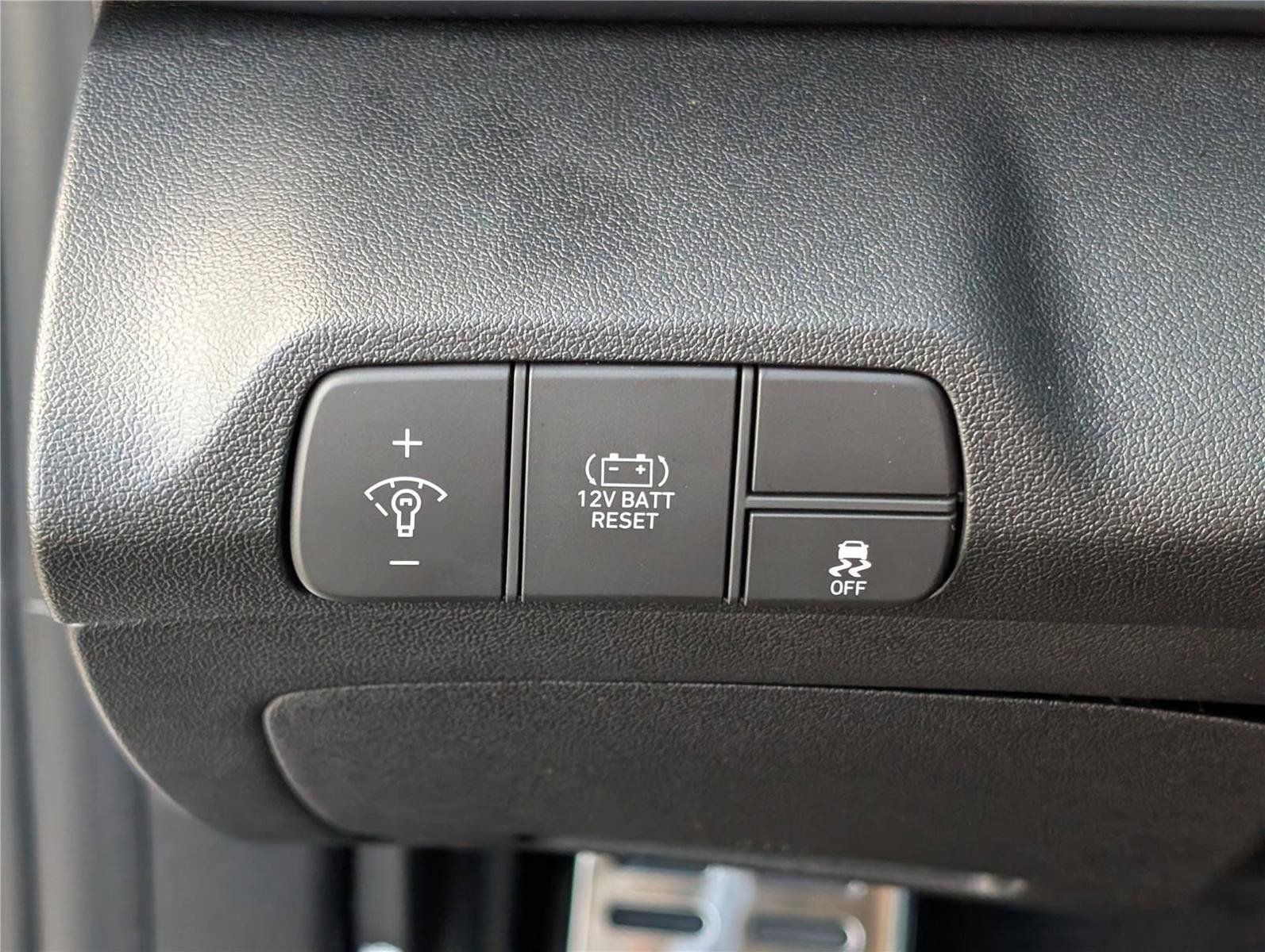 New 2026 Hyundai Elantra SEL w/ Cargo Package FWD image 16