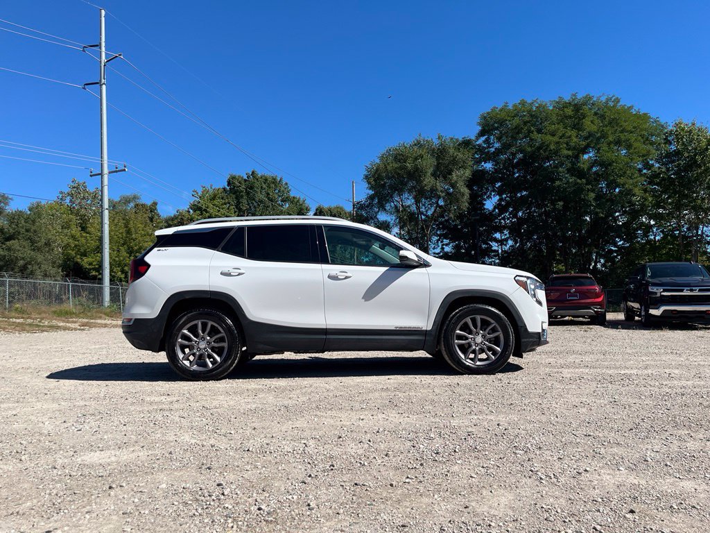 Used 2023 GMC Terrain SLT FWD image 8