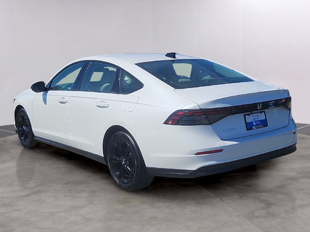 Certified 2025 Honda Accord SE image 6