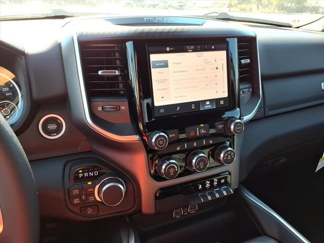 New 2025 RAM 1500 Big Horn AWD/4WD image 17