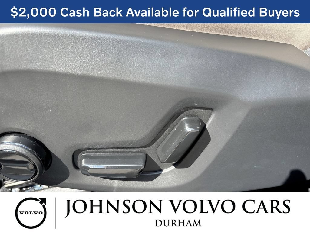 New 2026 Volvo XC60 B5 Plus w/ Protection Package Premier AWD/4WD image 14