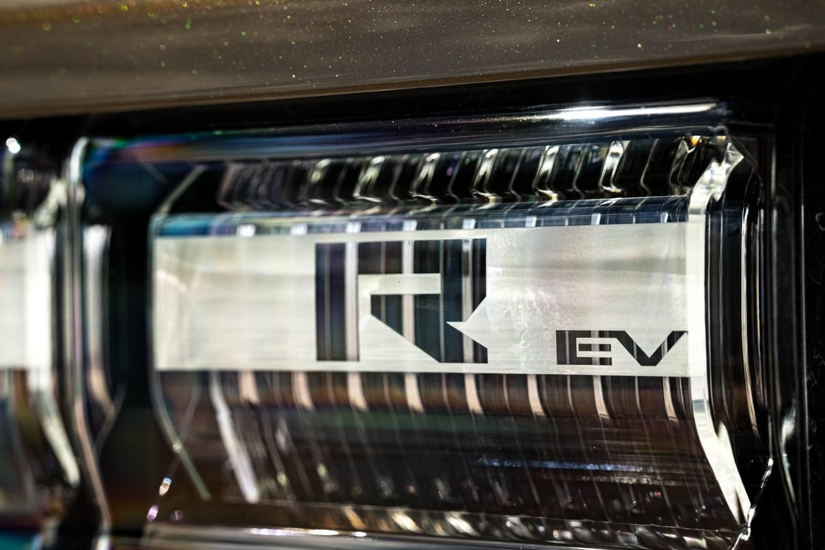 Used 2024 GMC Hummer EV 3X AWD/4WD image 16