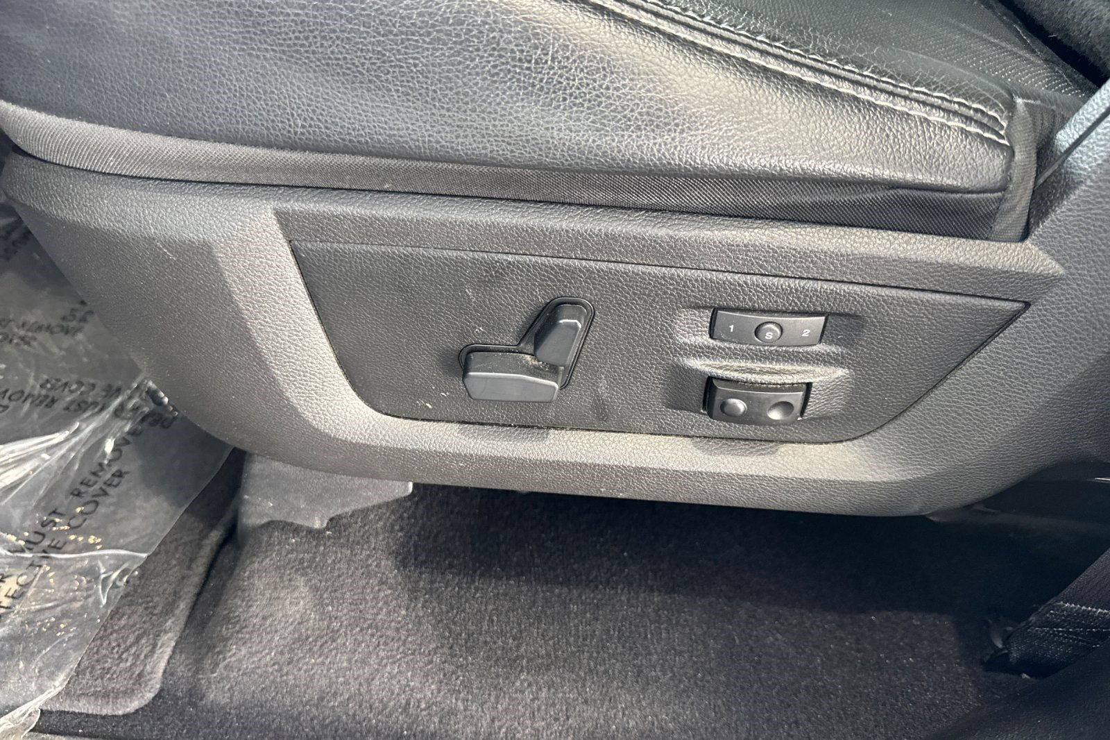 Used 2019 RAM 1500 Laramie AWD/4WD image 14