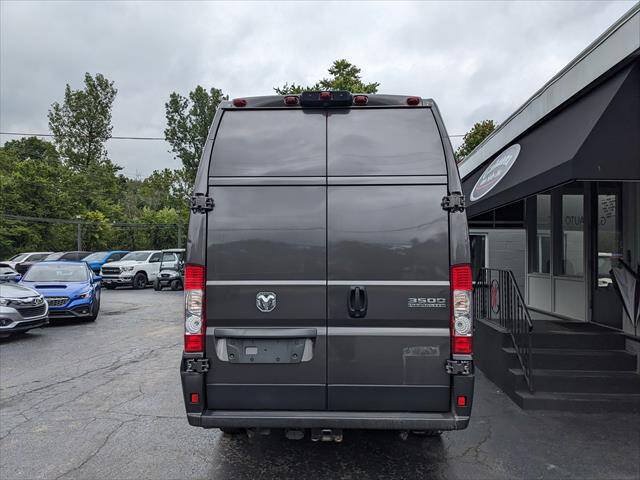 Used 2024 RAM ProMaster 3500 w/ Convenience Group FWD image 4
