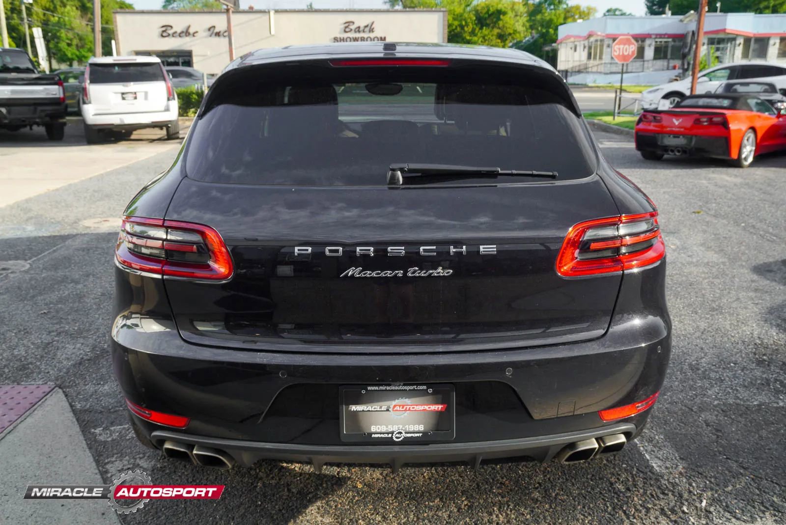 Used 2017 Porsche Macan Turbo image 6