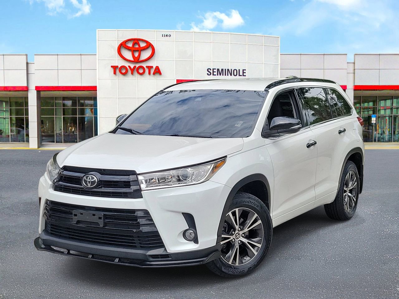 Used 2017 Toyota Highlander LE
