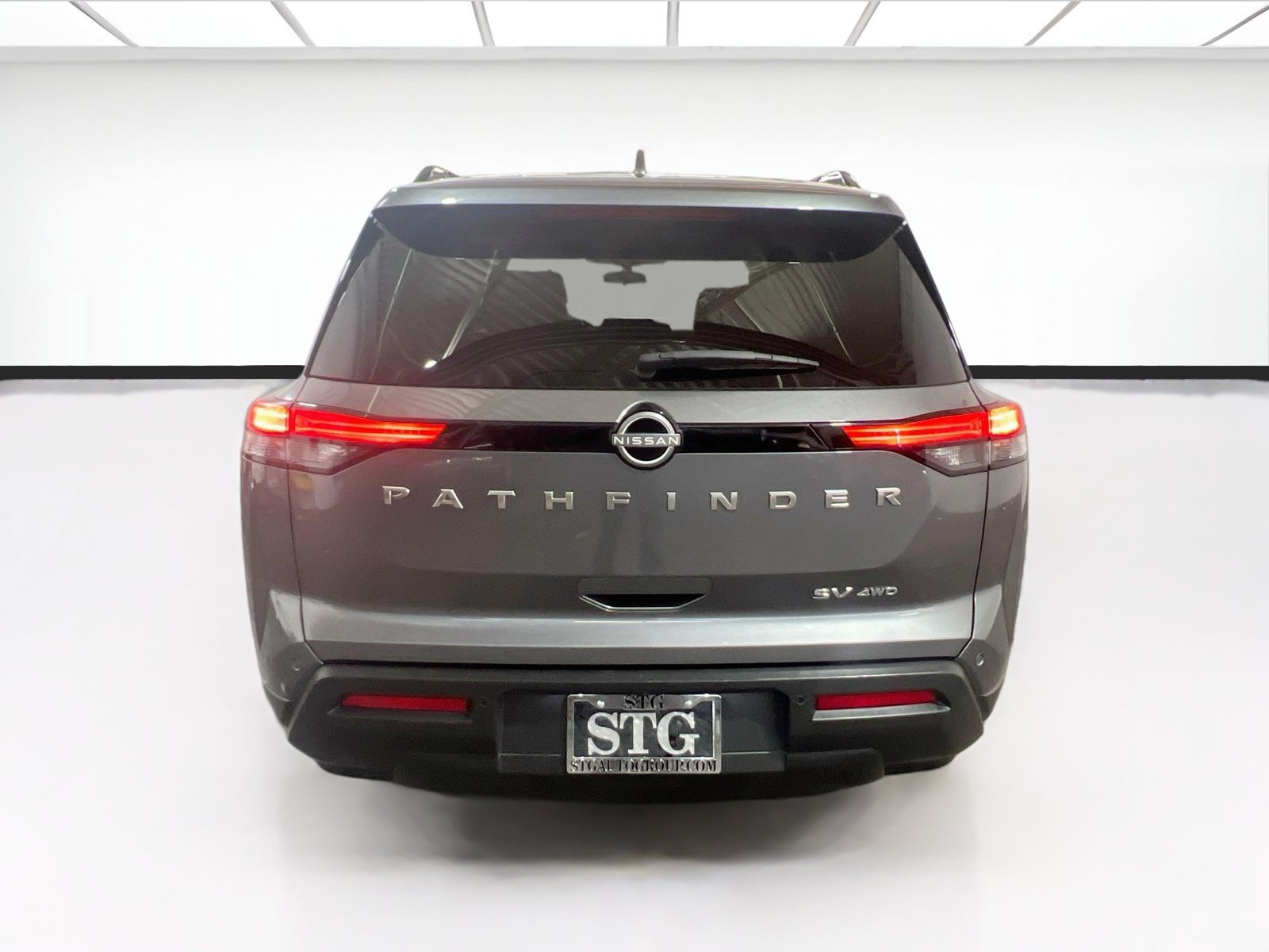 Used 2023 Nissan Pathfinder SV AWD/4WD image 5