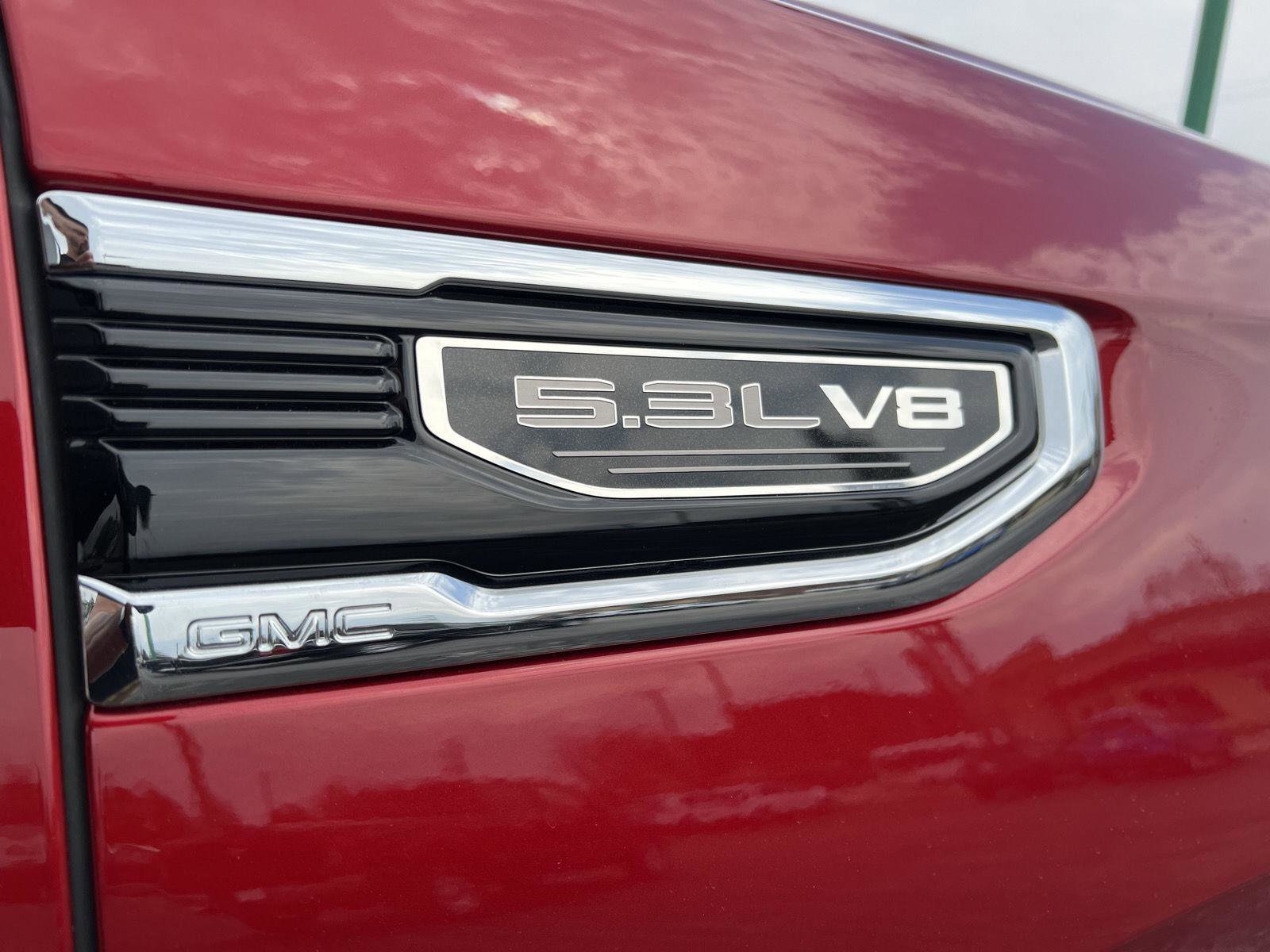 New 2026 GMC Sierra 1500 SLT image 3