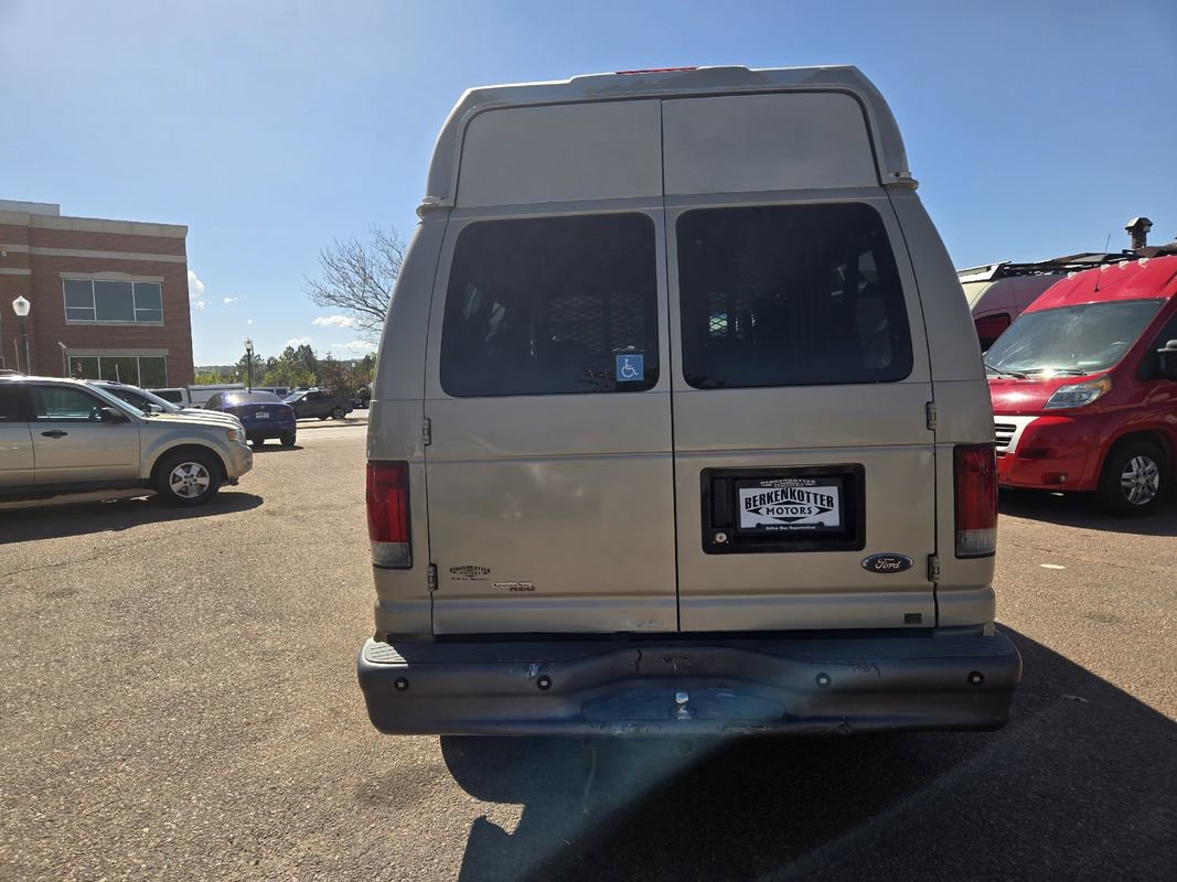 Used 2007 Ford E-350 and Econoline 350 XL RWD image 9