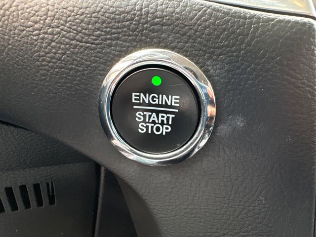 Used 2020 Ford Edge Titanium image 31