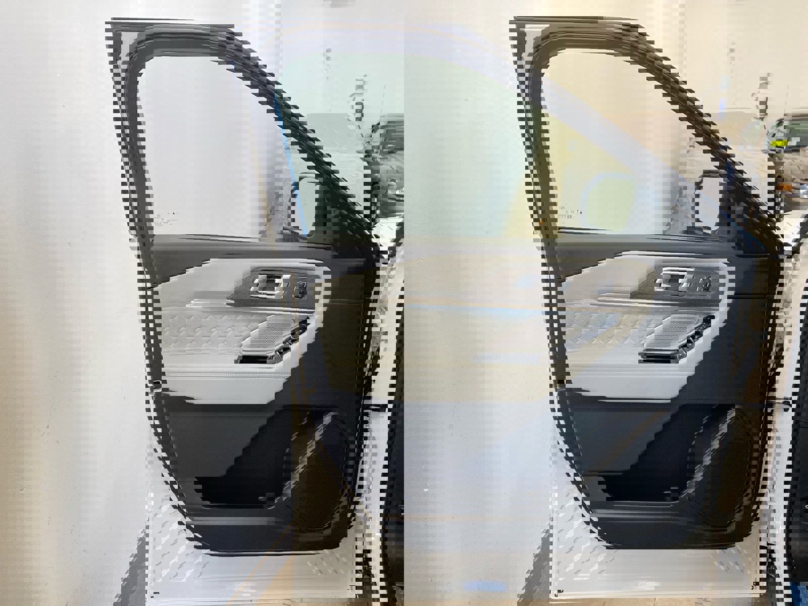 New 2026 Ford Explorer Platinum w/ LUX Leather Package image 23