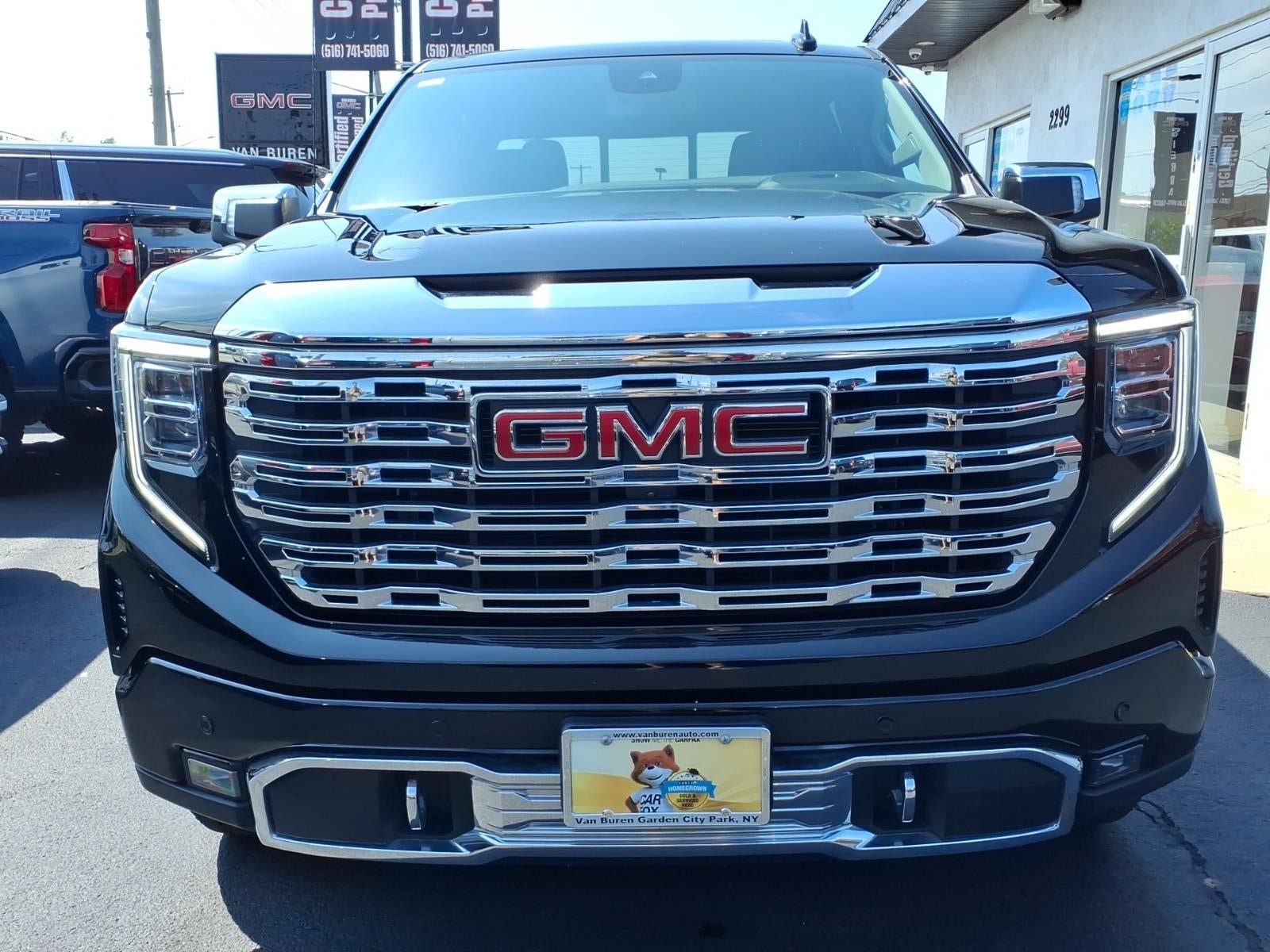 Used 2024 GMC Sierra 1500 Denali AWD/4WD image 2