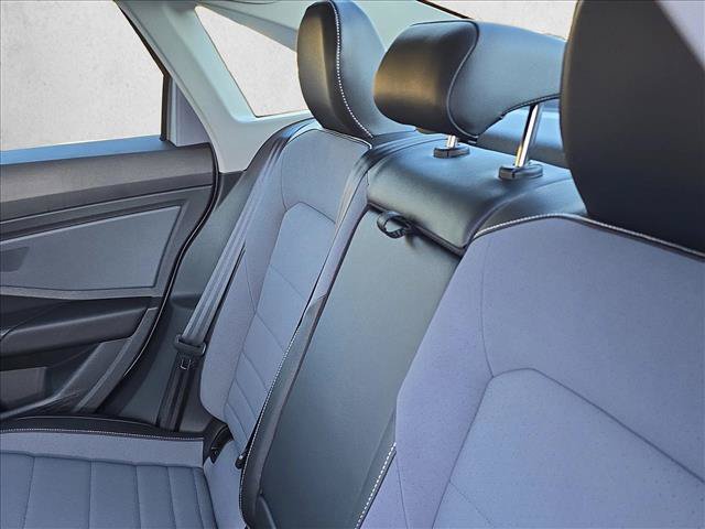 New 2026 Volkswagen Jetta SE FWD image 17