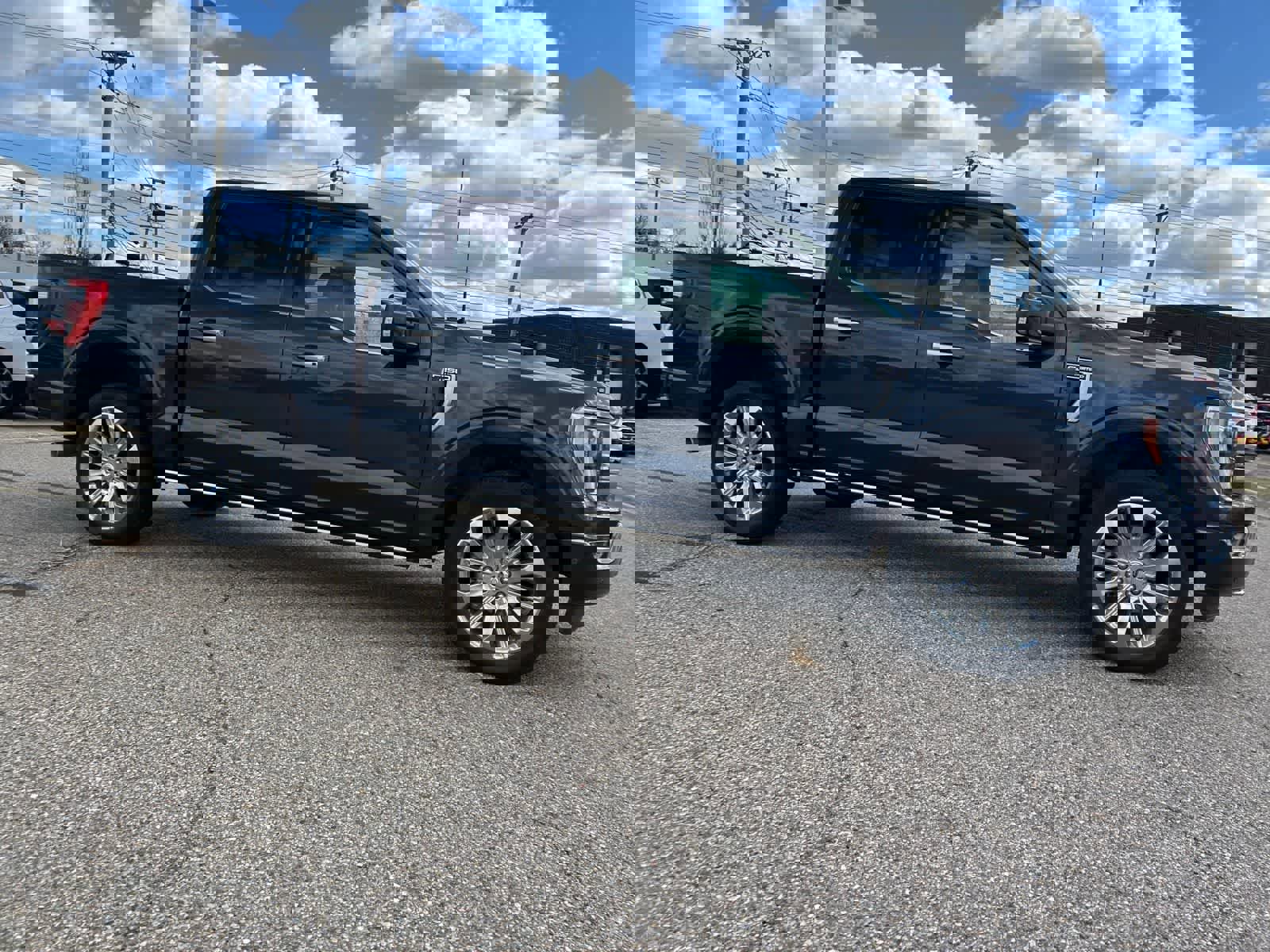 Used 2022 Ford F150 Limited image 9