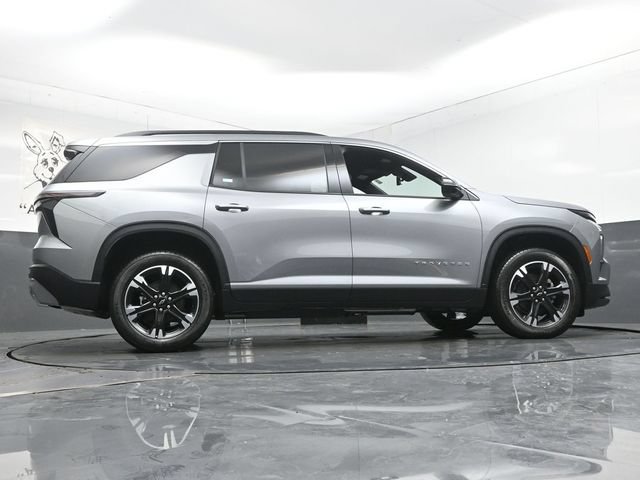New 2027 Chevrolet Traverse LT w/ Sun and Wheel Package FWD image 32