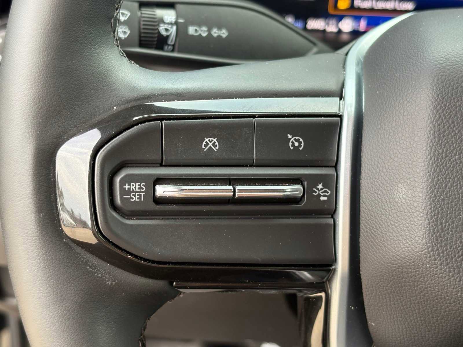 Used 2025 Chevrolet Colorado Trail Boss image 20