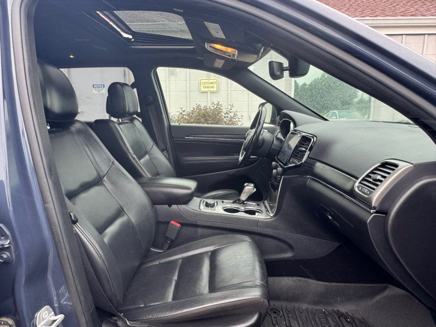 Used 2020 Jeep Grand Cherokee Limited AWD/4WD image 18