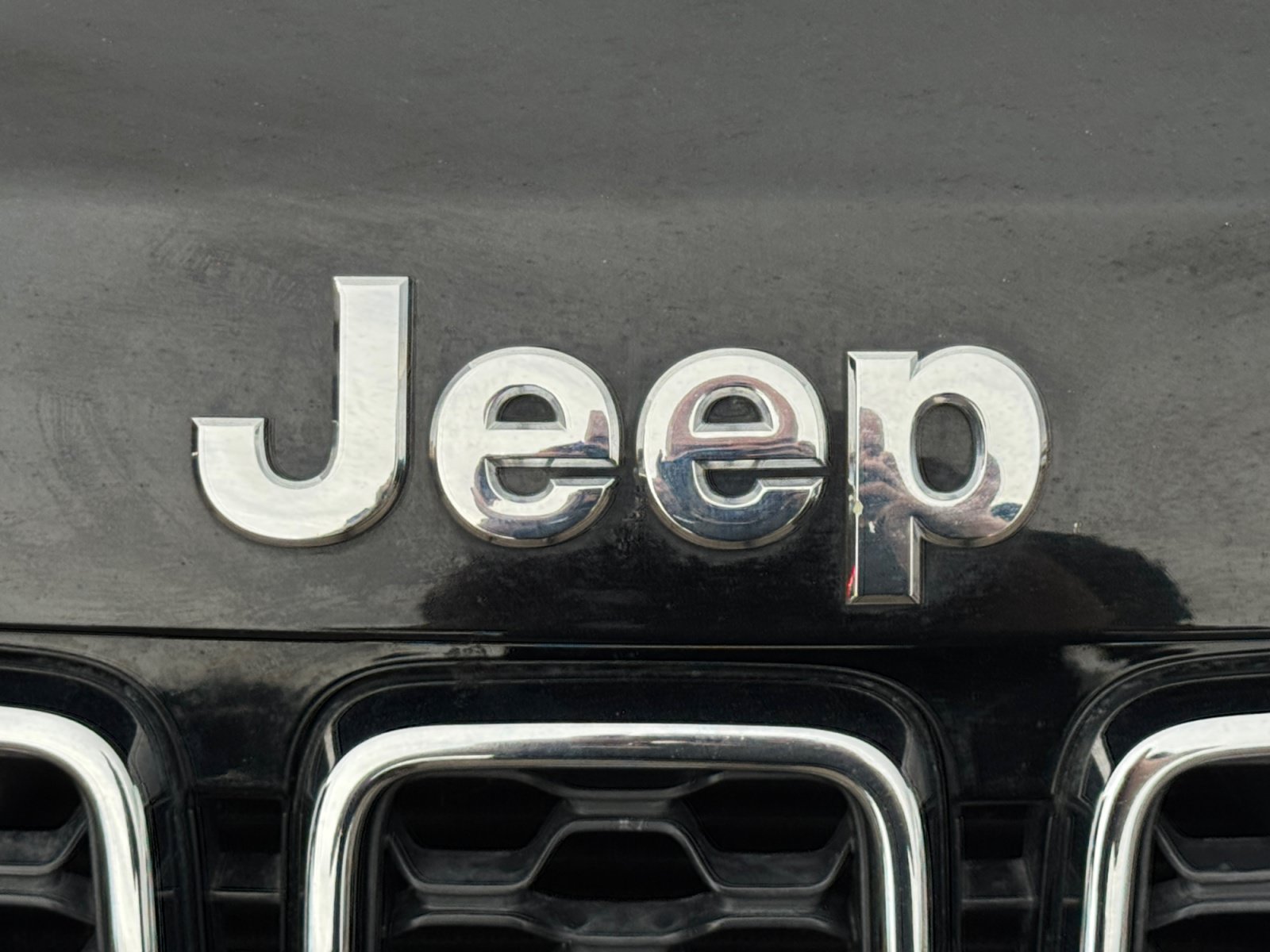 Used 2022 Jeep Grand Cherokee Laredo X AWD/4WD image 10
