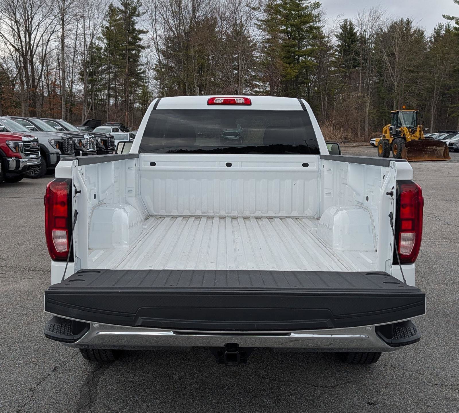 Used 2025 GMC Sierra 1500 Pro w/ Pro Value Package AWD/4WD image 11